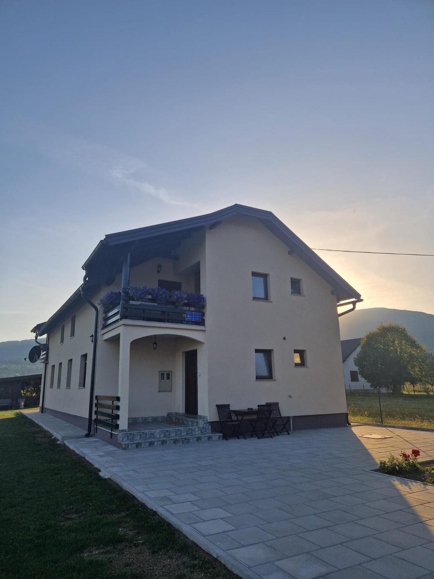 Hotel House Boketto Korenica Exterior foto